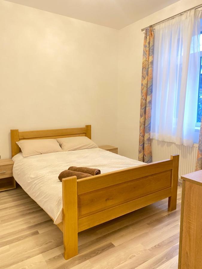 Central House Oradea Εξωτερικό φωτογραφία